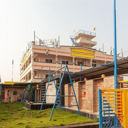 Oyo 24580 Sri Surya Guest Inn Nellore Exterior photo