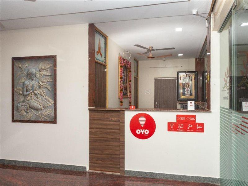 Oyo 24580 Sri Surya Guest Inn Nellore Exterior photo